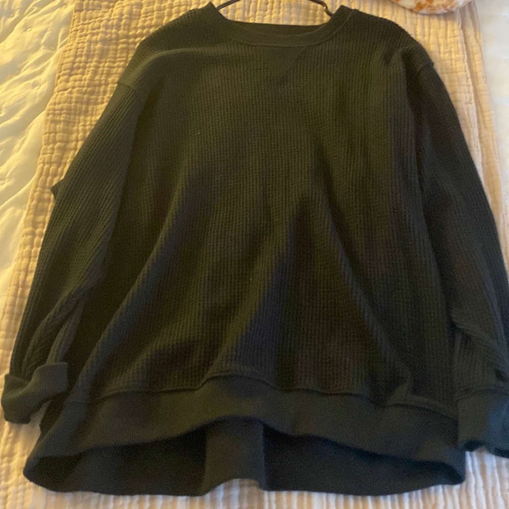 BARELY WORN aerie crewneck